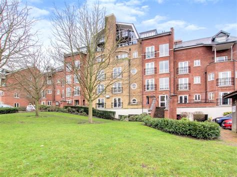 2 bedroom apartment for sale in Iliffe Close, Reading, RG1