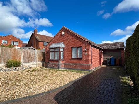 2 bedroom detached bungalow for sale in Griffin Close, Burntwood…