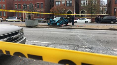 2 dead after early morning Dorchester crash, 1 in “grave” condition