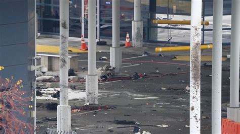 2 dead after vehicle explodes at Rainbow Bridge border crossing in Niagara Falls, official says