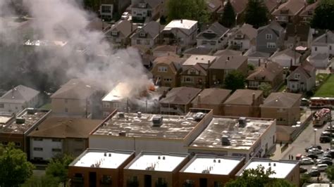 2 families displaced after apartment fire in Elmwood Park