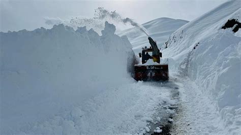 2 ilde kar yağışı 200 yolu ulaşıma kapattı - Son Dakika Haberleri