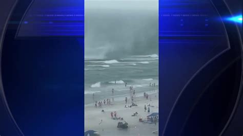 2 injured after waterspout appears on Florida’s West Coast