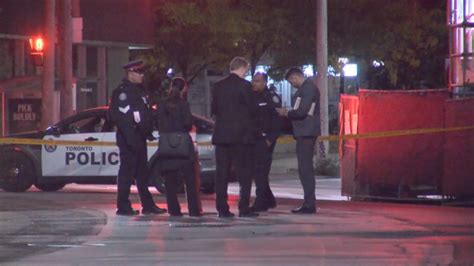 2 men found with serious injuries outside downtown Toronto gas station