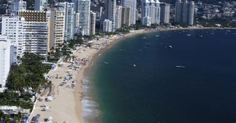 2 men shot to death near beach in Mexican resort of Acapulco