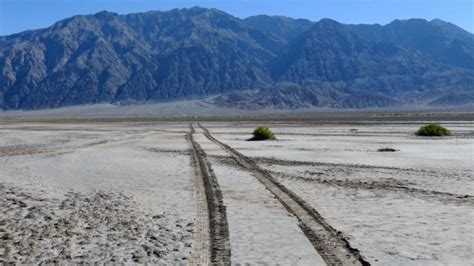 2 men survive getting lost in Death Valley