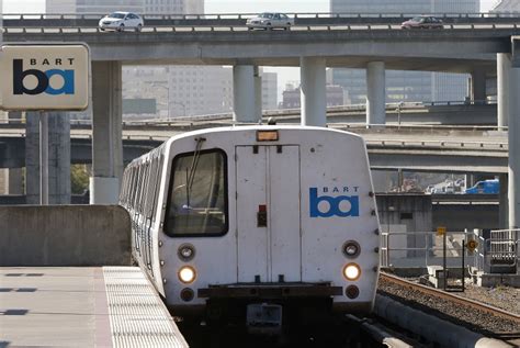 2 minors arrested in scooter robbery at Oakland BART station: police
