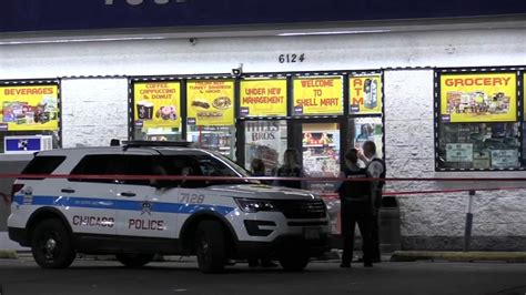2 shot, 1 killed in West Englewood armed robbery