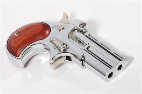 2 shot derringer. This two shot double action derringer now comes in either .38 Special or .40 S&W. The barrel, receiver and internal parts are made form high strength stainless steel. Grips are available in a number of hardwoods. Our DA38 weighs just 14.5 oz and has dimensions of 4.84 x 3.3 inches, with a thickness of 1.1 inches and a 3.3 inch barrel. 