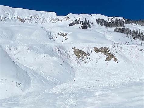 2 skiers killed in large late-winter avalanches in Colorado