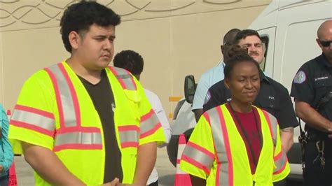 2 utility workers honored for heroic actions