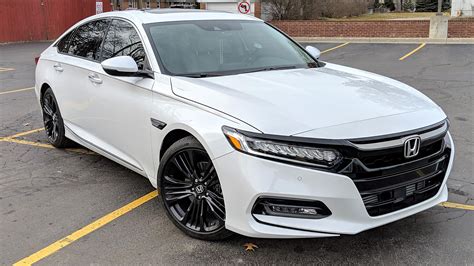 2.0t honda accord. Detailed specs and features for the Used 2019 Honda Accord Touring including dimensions, horsepower, engine, capacity, fuel economy, transmission, engine type, cylinders, drivetrain and more. 