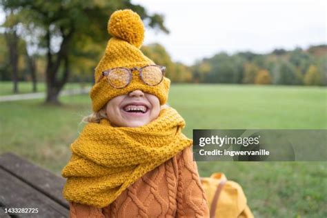 20,969 Girl Knit Hat Premium High Res Photos - Getty Images