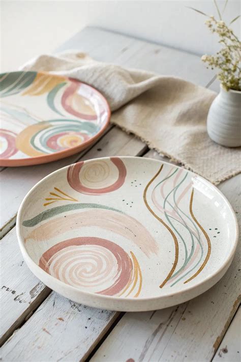 20+ Inspiring Ceramic Plate Painting Ideas - muktibox.com