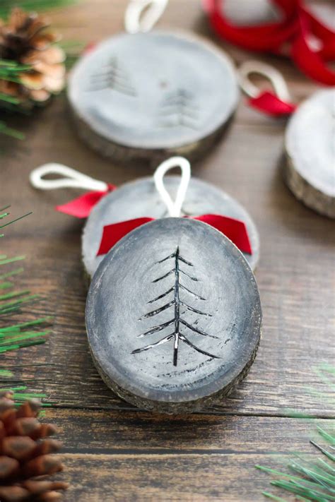 20 Best Wooden Christmas Crafts to Make and Sell in 2024