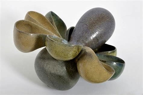 20 Famous Ceramic Artists and Their Masterpieces - muktibox.com