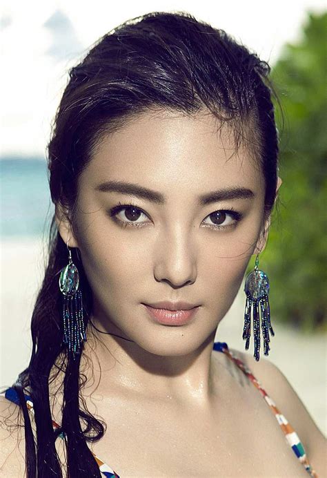 20 Most Famous Chinese Actresses in 2024 (+ Pics & Profiles)