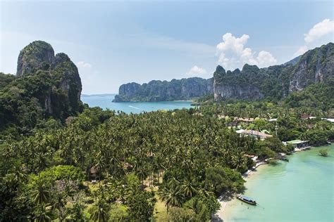 20 TOP Hostels in Krabi (2024 Backpacker Advice)