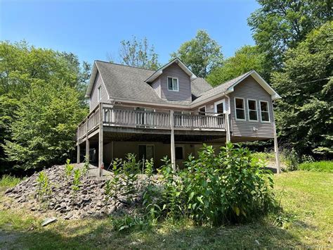 20 Zimmer Trail Trail , Beach Lake, PA 18405 Details EQUATOR