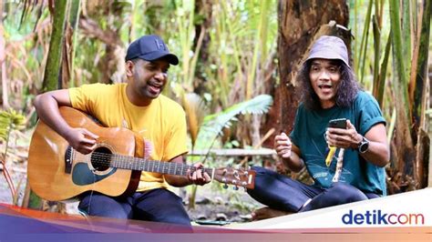 20 Lagu Daerah Papua Populer Lengkap Beserta Lirik Lagu Papua Lirik - Lagu Papua Lirik