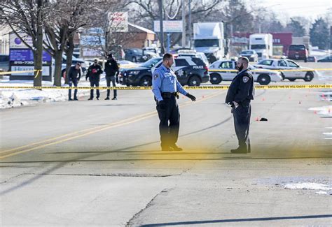20-year-old man shot, killed in Joliet