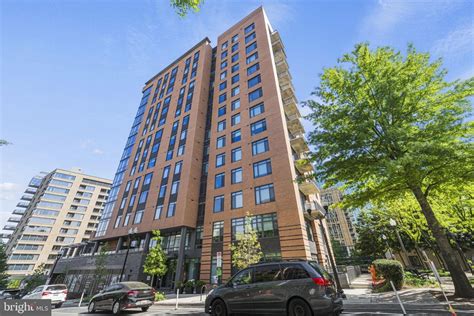 2000 Clarendon Blvd UNIT 1204, Arlington, VA 22201 is currently not for sale. The 627 Square Feet condo home is a 1 bed, 1 bath property. This home was built in 2021 and last sold on 2023-05-01 for $520,000.. 