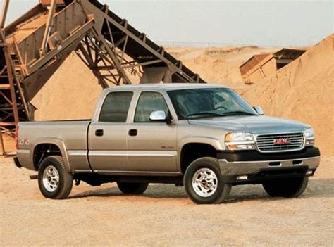 2001 gmc sierra 2500 hd. Find out what wheels and tires fit the 2001 GMC Sierra 2500HD. Check the tables below to get all tire sizes, wheel sizes, bolt patterns (PCD), rims offset, and tire pressure. The 2001 GMC Sierra 2500HD tire size is 245/75R16. The 2001 GMC Sierra 2500HD bolt pattern is 8x165.1. For more info check the size tables below. 