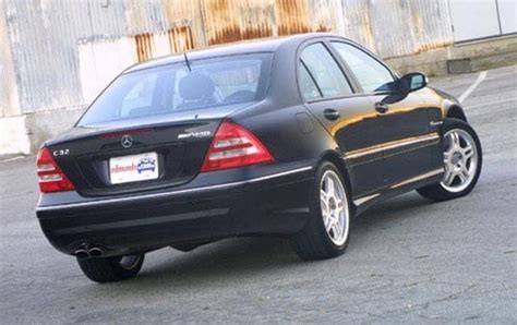 Read 2002 Mercedes Benz C Class C32 Amg Owners Manual 