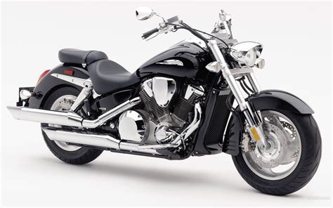 The Honda VTX 1800 was launched in 1999 as a 2000 model. [4] [5] At the time this bike was introduced the Honda VTX engine was the largest displacement production V-twin in the world, but that distinction would be short-lived as the VTX1800 was superseded in 2004 by the 2.0-litre Kawasaki Vulcan 2000 . [6]. 