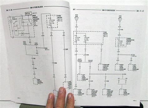 2004 chrysler pt cruiser schaltplan handbuch original. - Hyundai trajet 2003 repair service manual.
