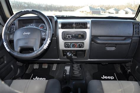 2004 Jeep Wrangler Interior