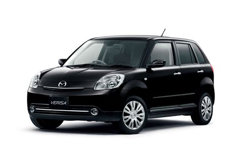 2004 Mazda Verisa
