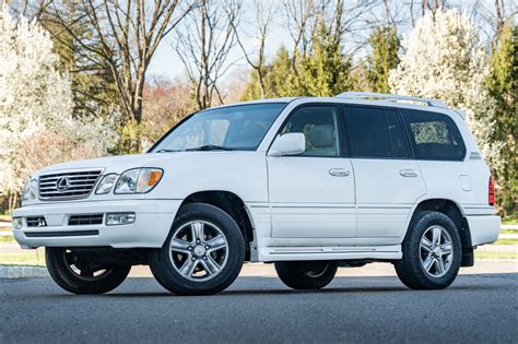 - 2006-2007 LX470 with 100k kms asking 35k - 2010-2013 GX460 between 110-150k kms in the 30-35k range - 2018+ 4Runner off-road, brand new asking 48.5k CAD 2008-2012 LX570: Pros: - It is a Lexus branded land cruiser - Big vehicle so I can haul camping and snowboarding gear and hopefully still have room for passengers ...