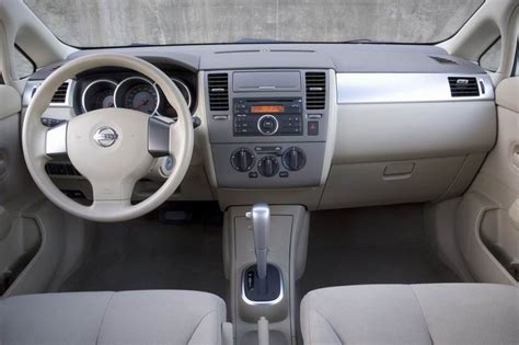 Read 2007 Nissan Versa Consumer Guide 