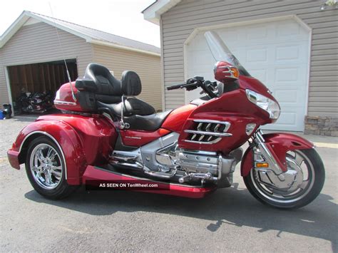We currently carry Harley Davidson Trike kits and Honda Goldwing Trike kits. We have Harley Davidson trikes for sale and Honda Goldwing trikes for sale. As well as trike kits for sale if you are looking for us to convert yours or do the installation yourself. All Roadsmith kits come with a three y ear unlimited mileage warranty.. 
