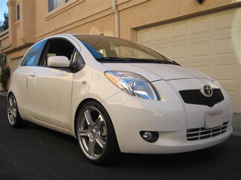 2009 Toyota Yaris Tires Size & Specs Goodyear®