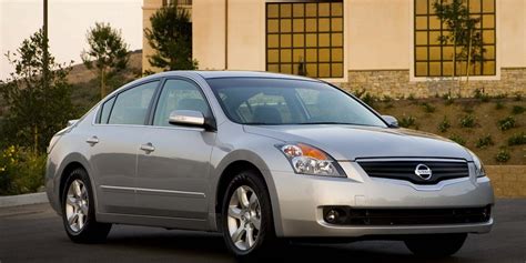 Full Download 2009 Nissan Altima Hybrid Quick Reference Guide 