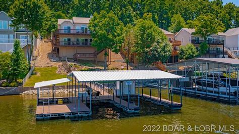 201 Cimmaron Bay Cir, Sunrise Beach, MO 65079