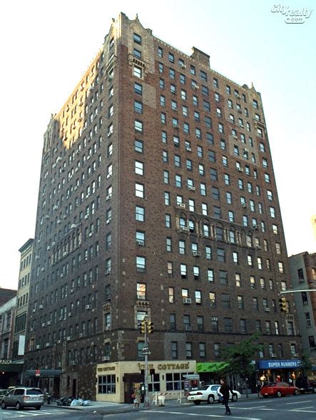 201 W 77th St Apt 17h, New York NY, is a Multiple Occupancy home that contains 525 sq ft.It contains 1 bathroom. The Zestimate for this Multiple Occupancy is $771,500, which has increased by $72,047 in the last 30 days.The Rent Zestimate for this Multiple Occupancy is $3,788/mo, which has decreased by $80/mo in the last 30 days.. 