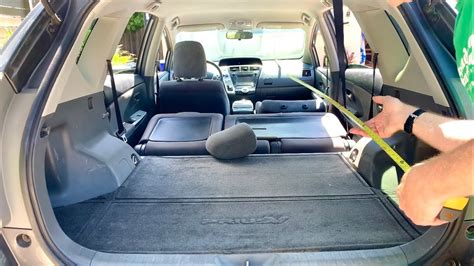 2010 Toyota Prius Interior, Cargo Space & Seating