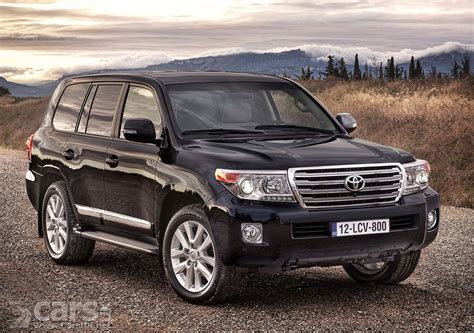 2012 Toyota Land Cruiser V8 review What Car?