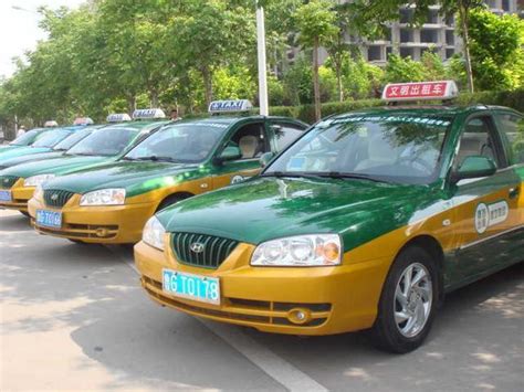 2013年潍坊出租车带手续转让要多少钱？