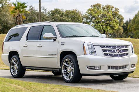 2013 Cadillac Escalade ESV Valve Spring Keeper - AutoZone - raincitystudios.com