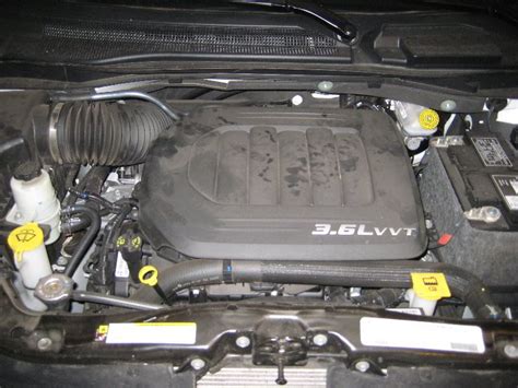 What type of oil change does my Chrysler Town & Country need? It is recommended to use for Chrysler Town & Country cars the appropriate API SN, API SP classification and approvals Chrysler MS, with viscosity 0W-20, 5W-20, 5W-30 or 10W-30.. 
