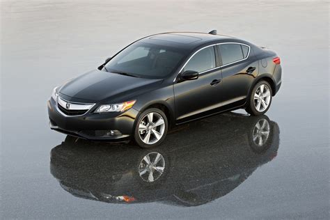2014 acura ilx. The 2014 Acura ILX is a compact luxury sedan that seats five passengers, and it’s sold in four trims: 2.0, 2.0 with Premium package, 2.0 with Technology package and 2.4 with Premium package. Front-wheel drive is standard, and a six-speed manual transmission and a five-speed automatic are available. For 2014, the ILX expands its lineup of ... 
