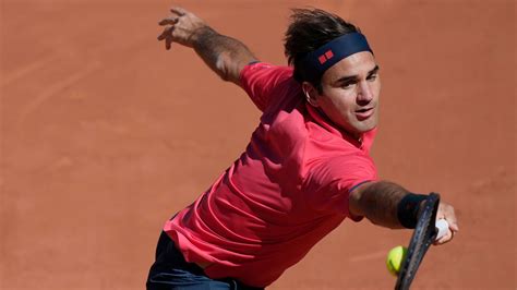 2015 French Open Federer through to second round