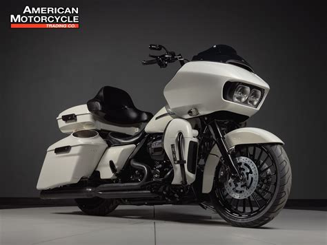 2018 road glide specs.  Technical specifications are subject to change without notice.  This n...