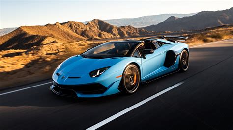 Wearing an eye-watering, pearl-effect shade Lamborghini c
