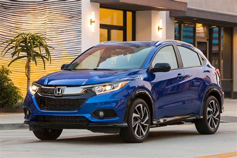 2021 honda hr-v. Everything you need to know about each trim in the 2021 Honda HR-V lineup, all in one place. Compare pricing, specs, tech and safety features for each 2021 HR-V trim side-by-side to find the best ... 