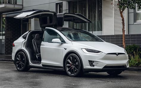 2022 Tesla Model X Review New Model X EV SUV Models CarBuzz